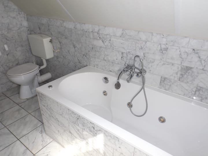 Photo 18 of Strand 84