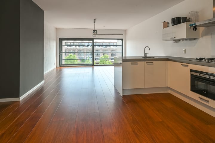 Photo 2 of Spaarndamseweg 80-Q