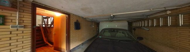 Bekijk 360° foto van Garage van Constantijn Huygenslaan 18