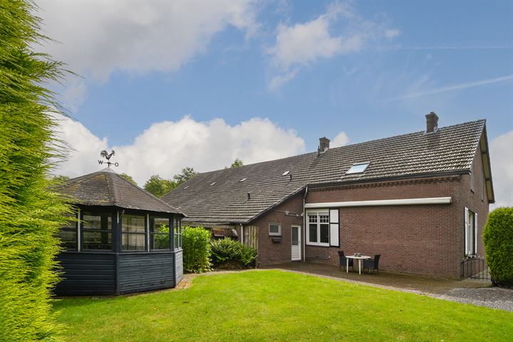 Bekijk foto 33 van Beekstraat 87