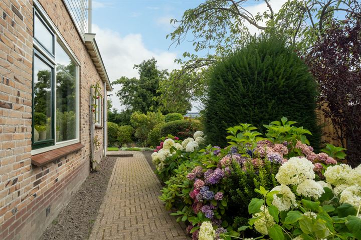 Bekijk foto 49 van Graaf Willemstraat 18