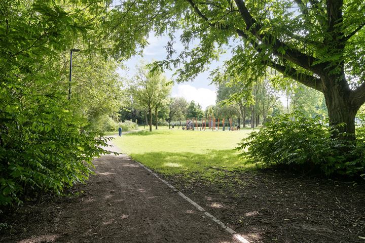 Bekijk foto 36 van Ferdinand Bolstraat 47