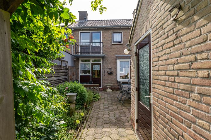 View photo 31 of Hazelaarstraat 43