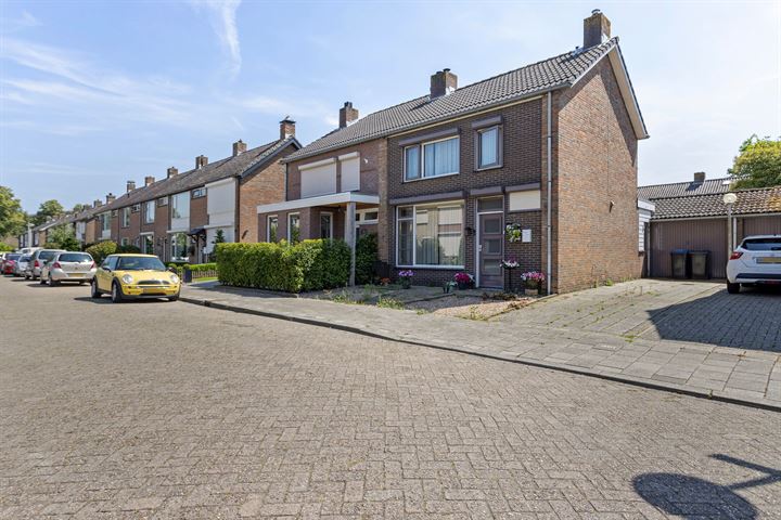 Bekijk foto 18 van Dr Ensinkstraat 57