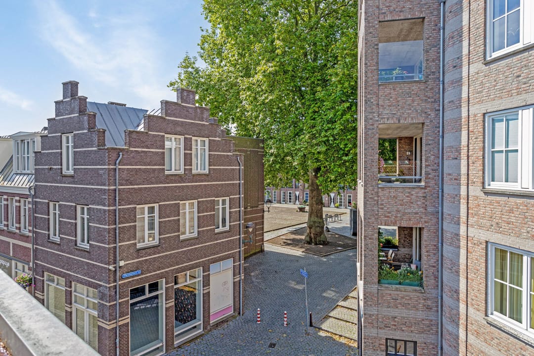 Foto 37 van Lombardenstraat 16