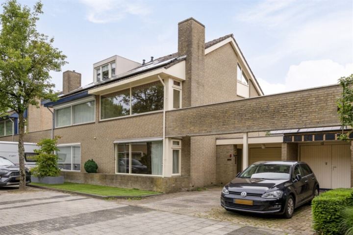 Bekijk foto 1 van van der Hofstatstraat 8