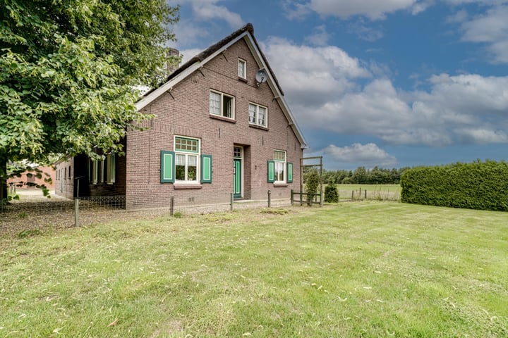 Bekijk foto 2 van Wardsestraat 12