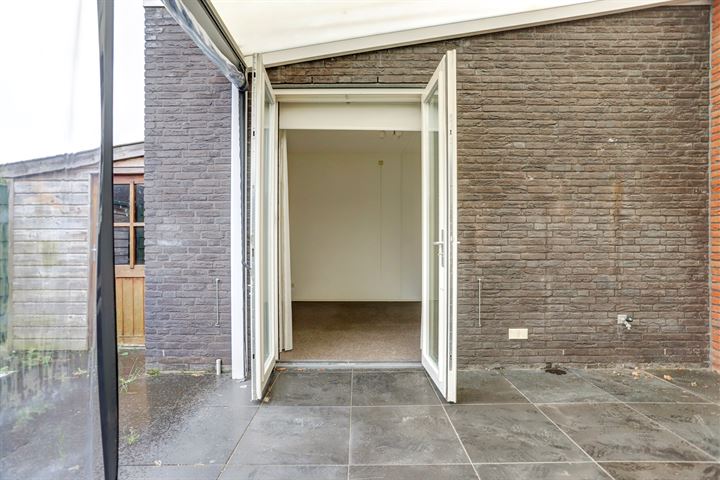 Bekijk foto 30 van Meester Caelersstraat 12