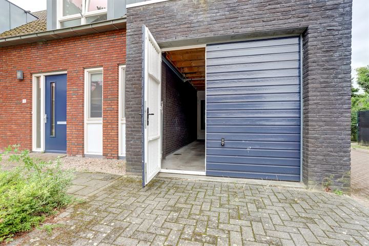 Bekijk foto 33 van Meester Caelersstraat 12