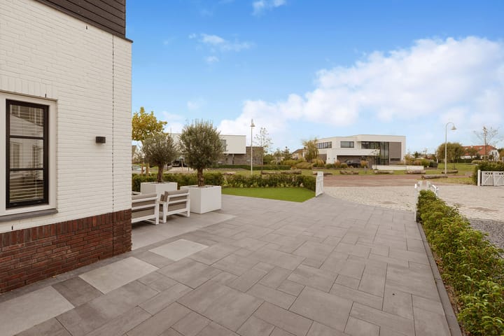 Photo 6 of Adriana van Roonlaan 128