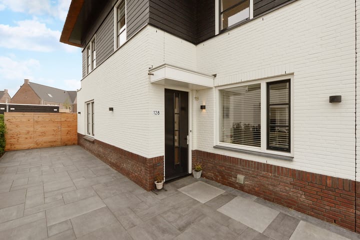 Photo 8 of Adriana van Roonlaan 128