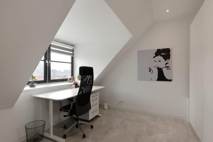 Photo 44 of Adriana van Roonlaan 128