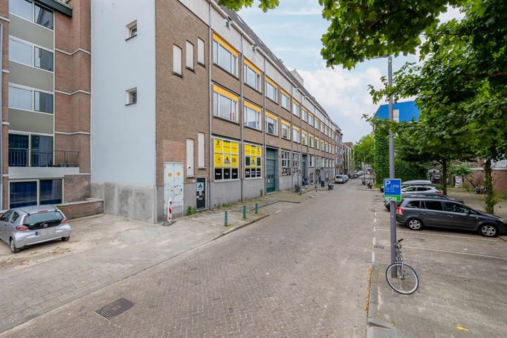 Bekijk foto 37 van Van Meekerenstraat 178