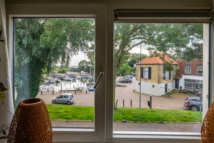 Photo 15 of Zeedijk 29