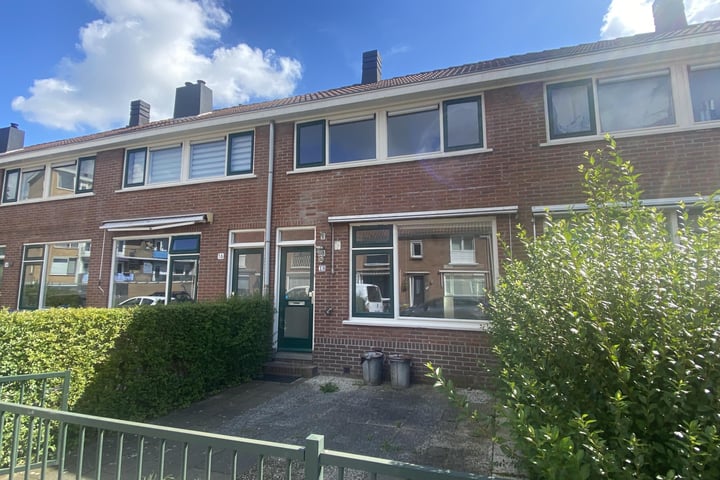 Bekijk foto 2 van Verhulststraat 18