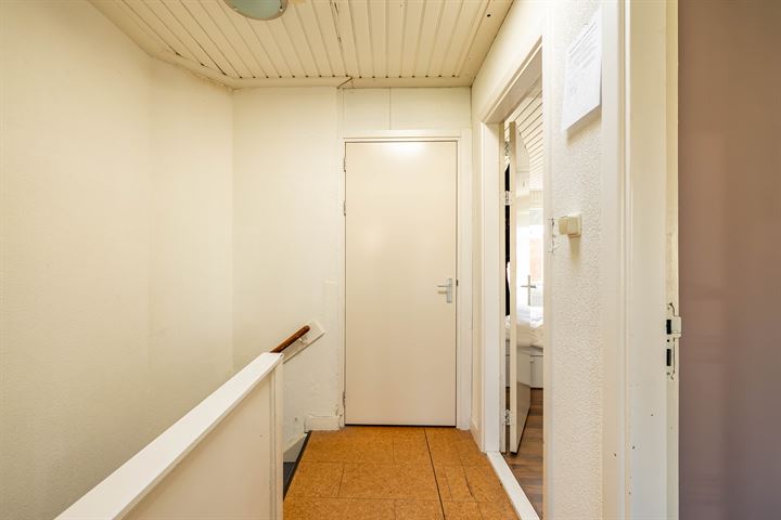 View photo 21 of Van Swinderenstraat 5-A