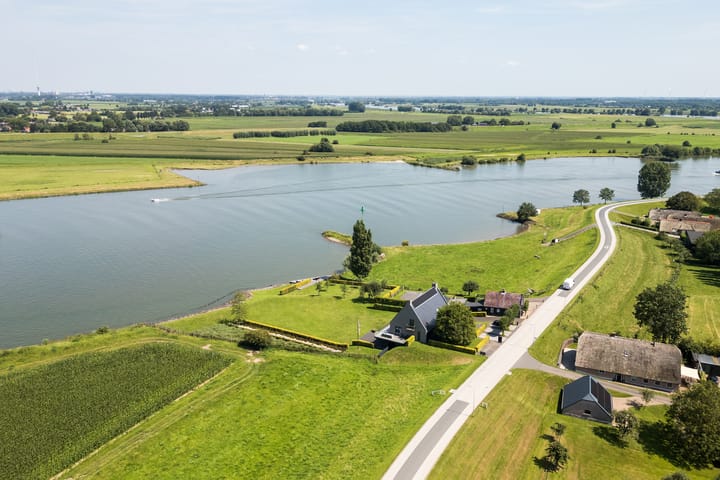 Photo 72 of Achthoven 31