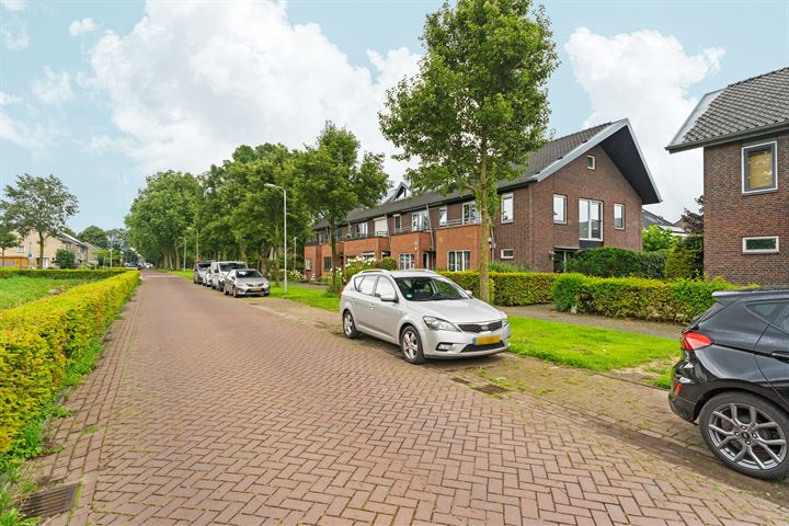 View photo 52 of Kamperfoeliestraat 23