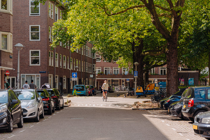 Bekijk foto 19 van Van Rensselaerstraat 5-3