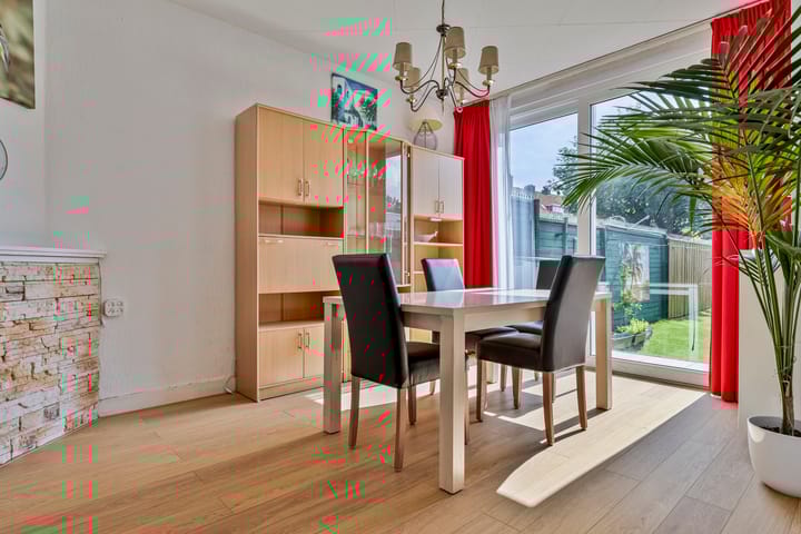 Foto 7 van Johan de Wittstraat 8