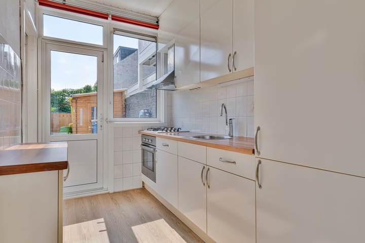 Foto 14 van Johan de Wittstraat 8