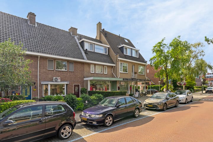 Foto 28 van Johan de Wittstraat 8