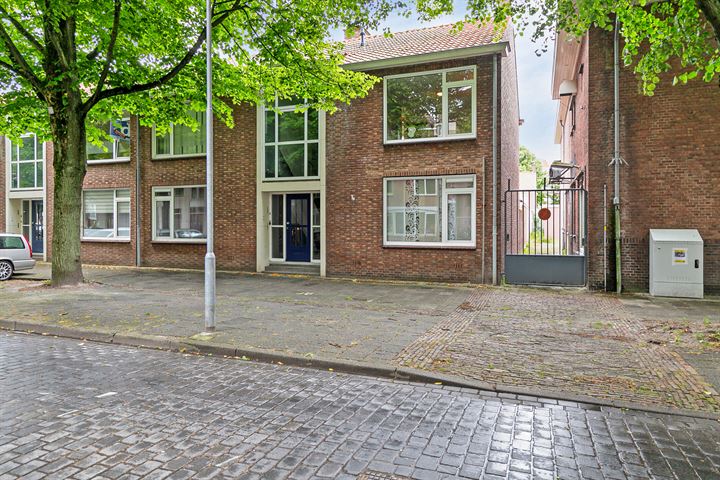 Bekijk foto 3 van Hendrikstraat 49