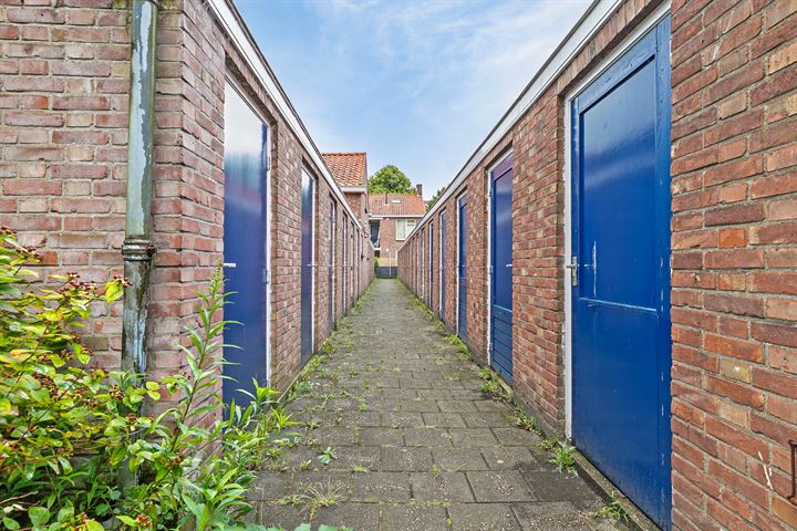 View photo 23 of Hendrikstraat 49