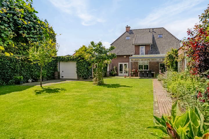 Foto 43 van Spoorlaan 3