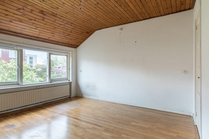 Photo 11 of Antonie Morostraat 6