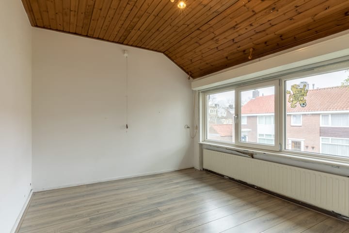 Photo 13 of Antonie Morostraat 6