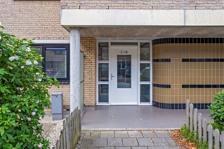 Bekijk foto 5 van Mommastraat 12