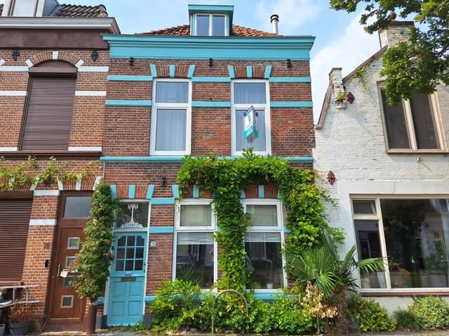 Bekijk foto 2 van Kasteelstraat 21