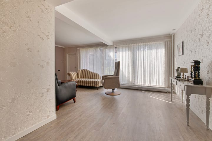 Foto 10 van Zonnebloemstraat 9