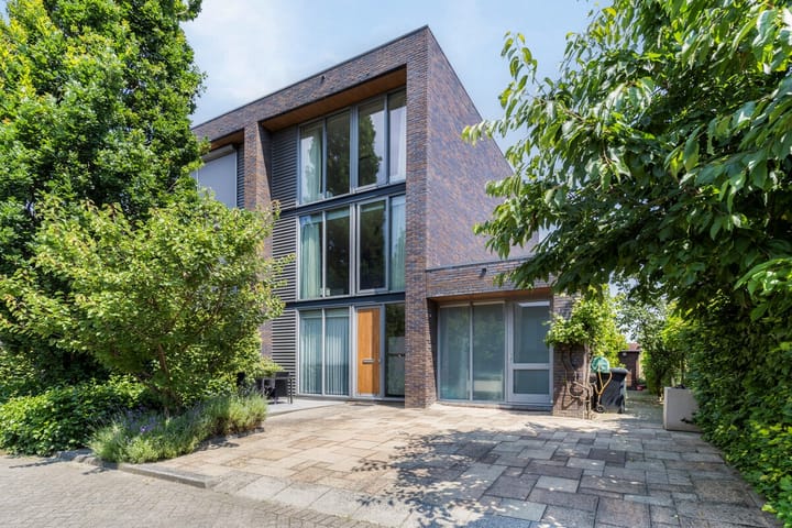 Foto 1 van Makoré 8