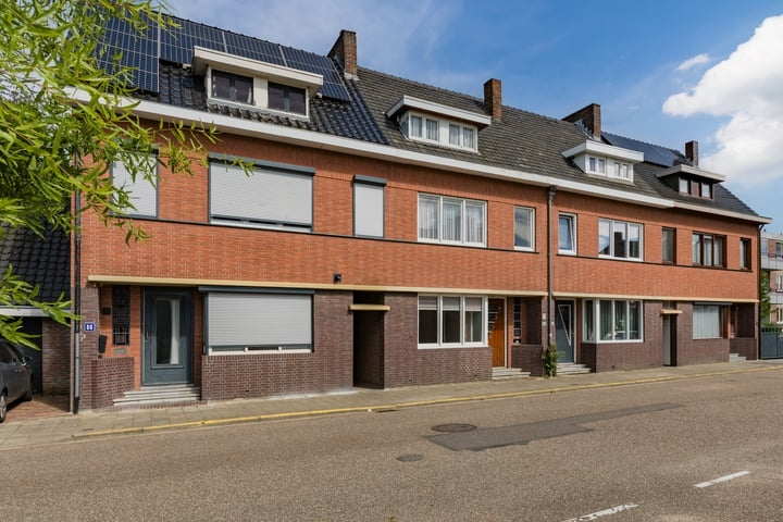 View photo 3 of Huisbergerstraat 64