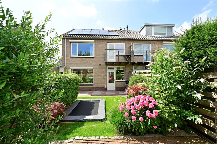 View photo 27 of Beatrixstraat 12