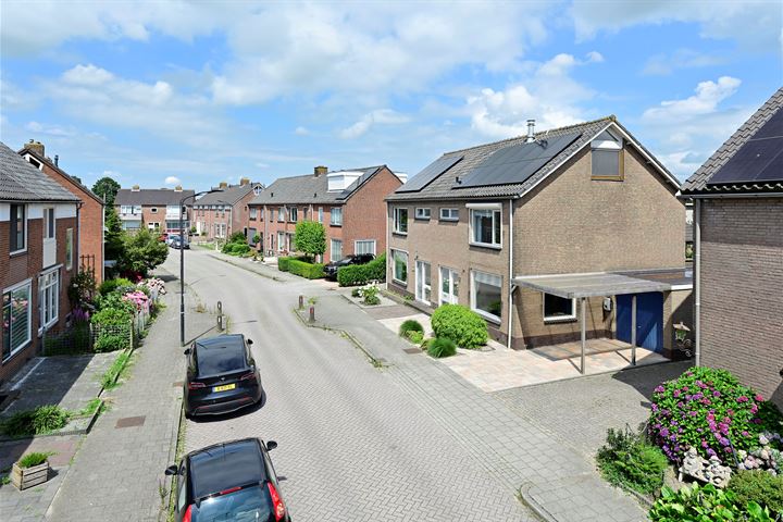 View photo 31 of Beatrixstraat 12