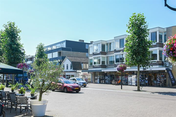 Bekijk foto 22 van van Weedestraat 223