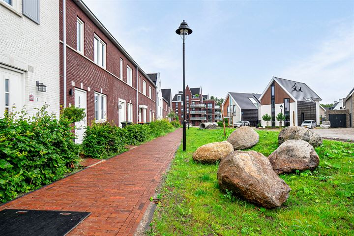 View photo 41 of Robert Hofstadterstraat 3