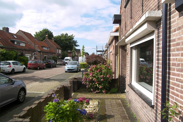 Bekijk foto 30 van Middenlaan 47