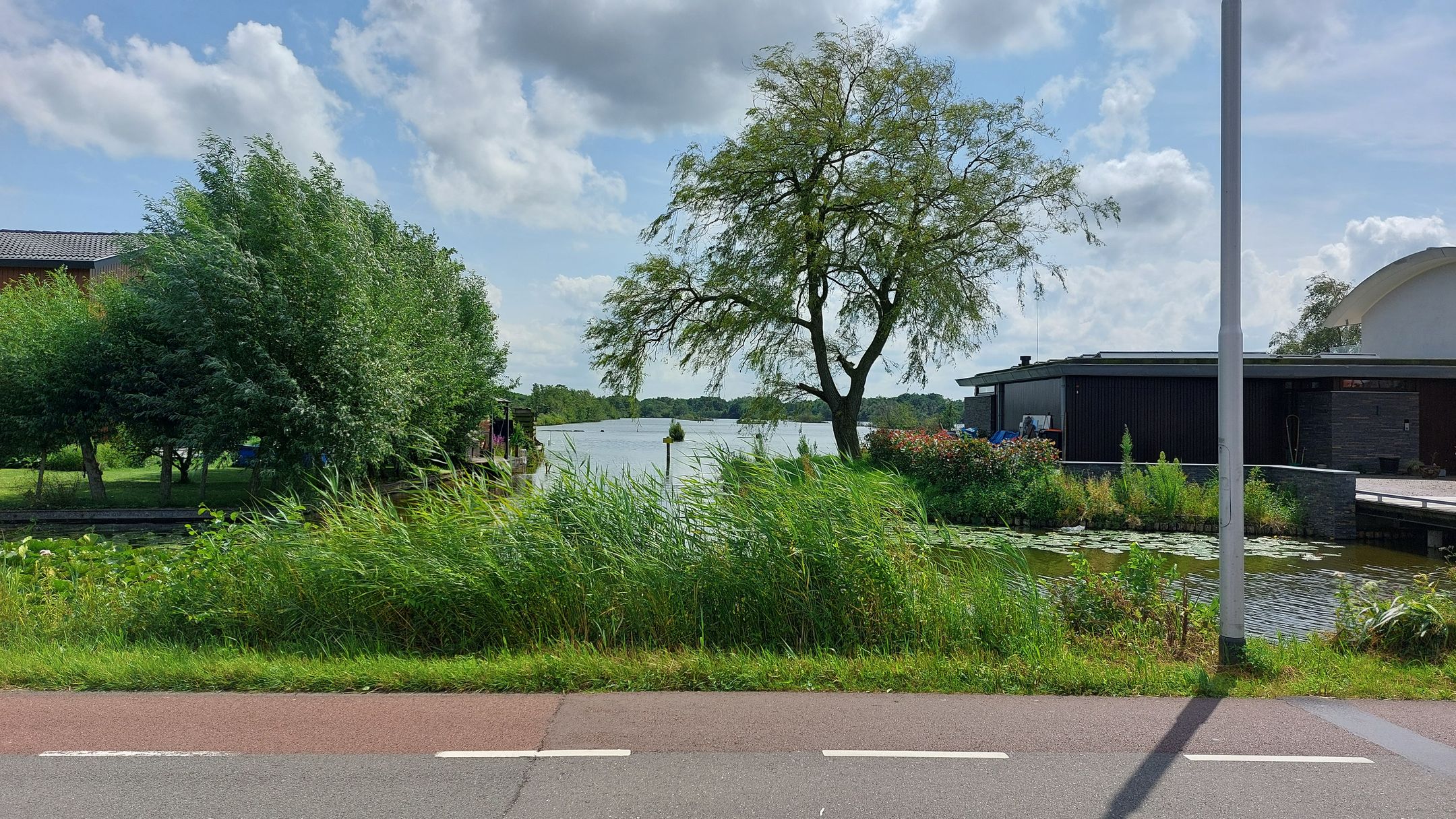 Foto 6 van Voorweg 127 - 129