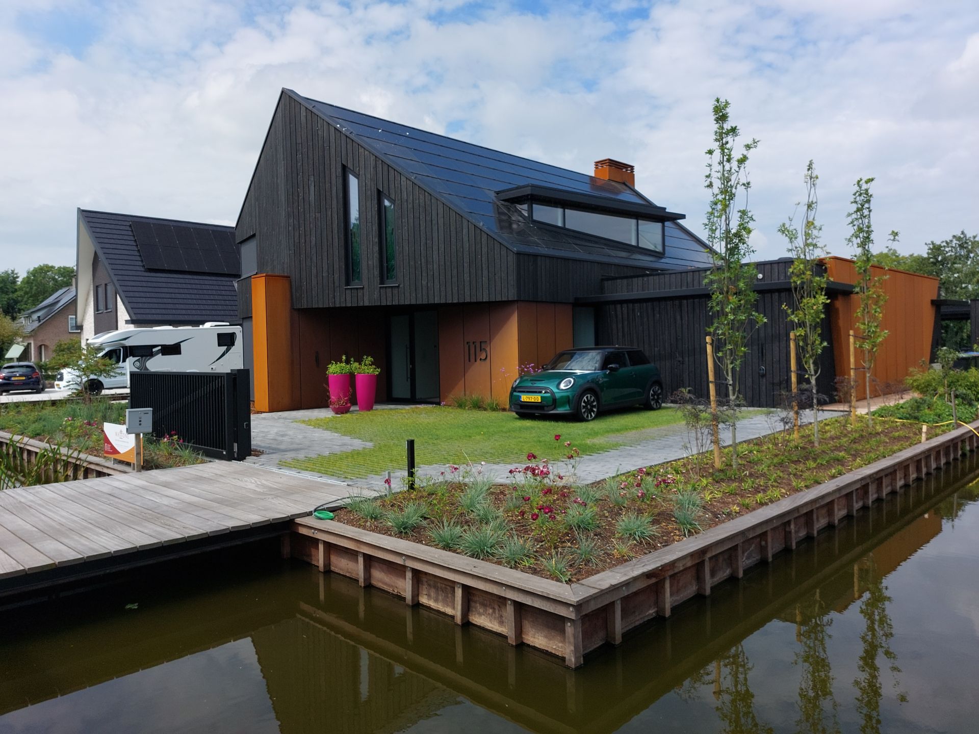 Foto 15 van Voorweg 127 - 129