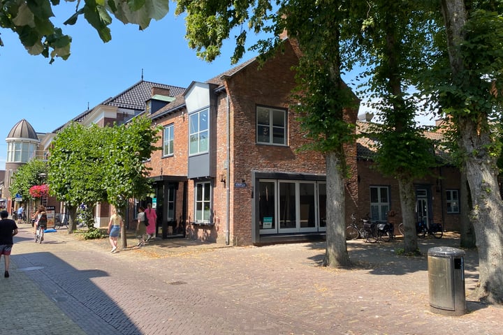 Kerkplein 1, Putten