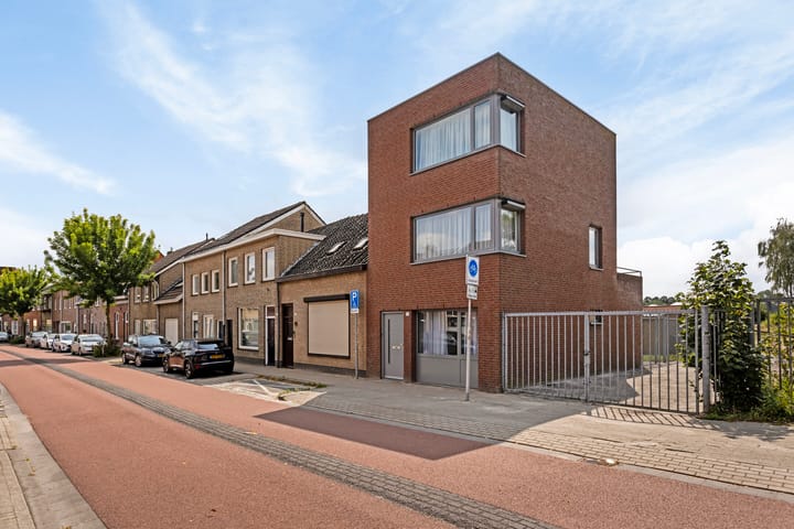 Hoevenseweg 17
