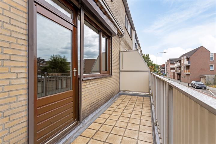 View photo 25 of Pastoor Savelbergstraat 128