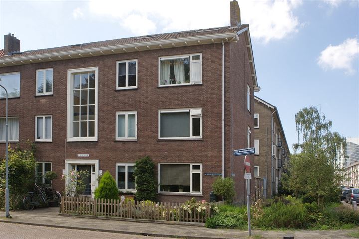 Bekijk foto 1 van van Wassenaerstraat 74-A