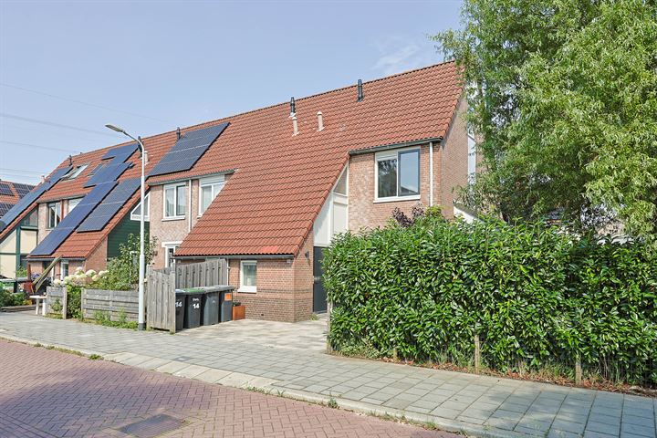 Bekijk foto 2 van Oldebroekstraat 14