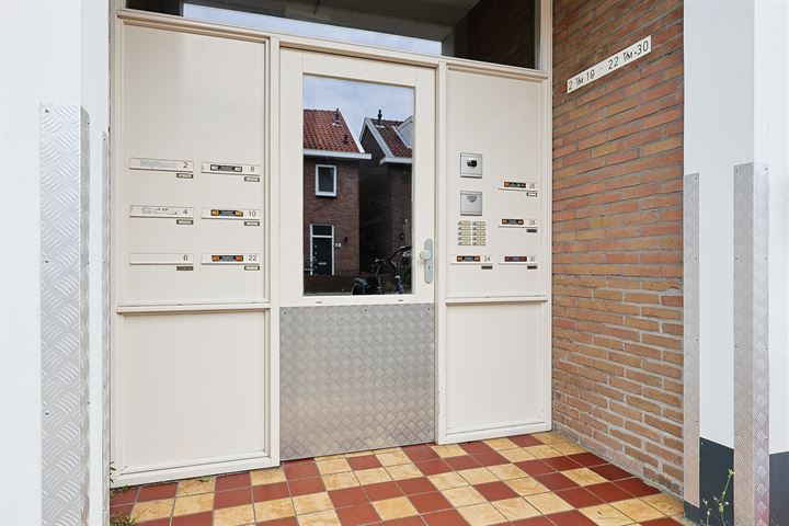 Bekijk foto 3 van Graafwijkstraat 28