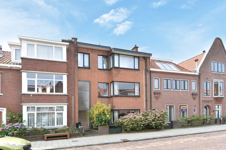 Foto 1 van Van Beuningenstraat 18-A